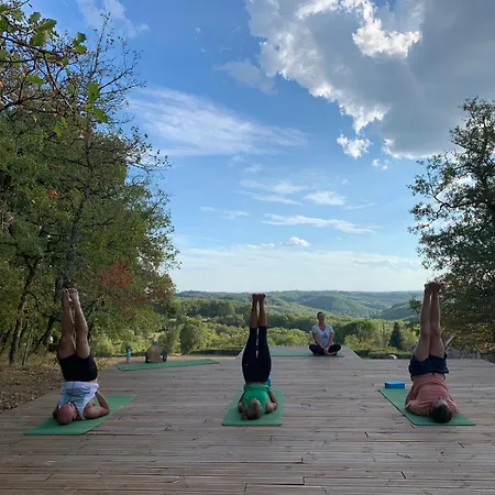 Safari Tent With A Beautiful View At Lot Sous Toile Luxe tent Montamel