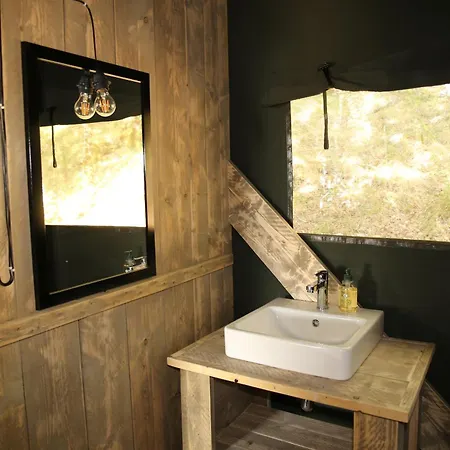 Luxe tent Safari Tent With A Beautiful View At Lot Sous Toile *