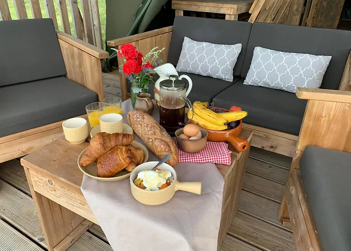 Safari Tent With A Beautiful View At Lot Sous Toile Glamping Montamel