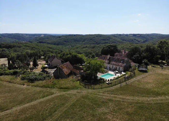 Safari Tent With A Beautiful View At Lot Sous Toile * Montamel