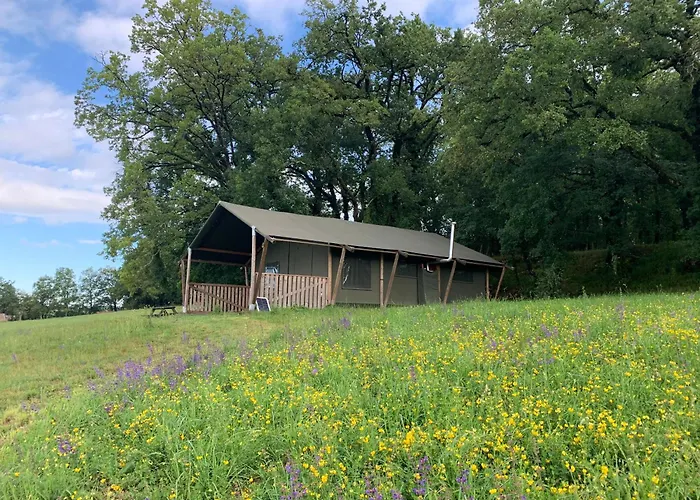 Safari Tent With A Beautiful View At Lot Sous Toile * Montamel